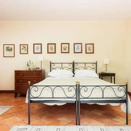 Pianarina 10&2, Emma Villa
