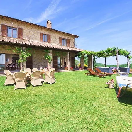 Pianarina 10&2, Emma Villa Montegabbione